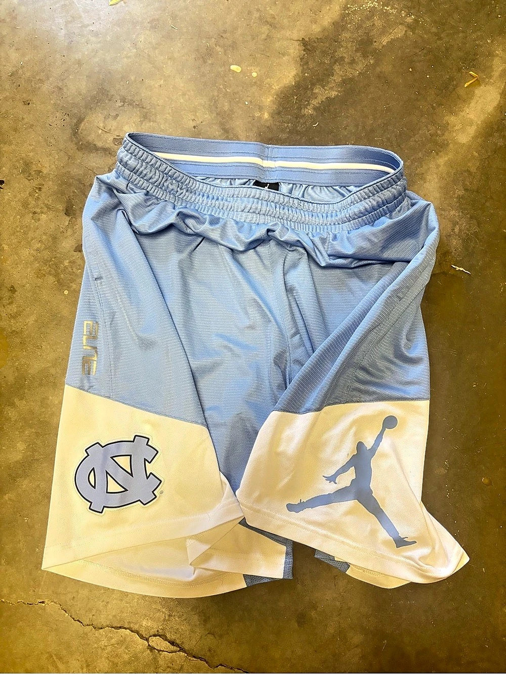 Jordan North Carolina Tar Heels Elite Basketball Shorts XXL